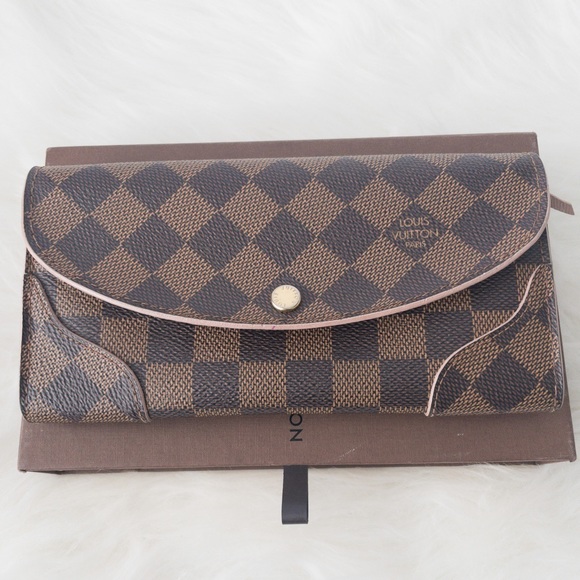 Authentic Louis Vuitton Caissa Wallet - Picture 2 of 14